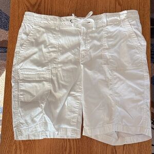 Sonoma White Women's Cargo Bermuda Shorts